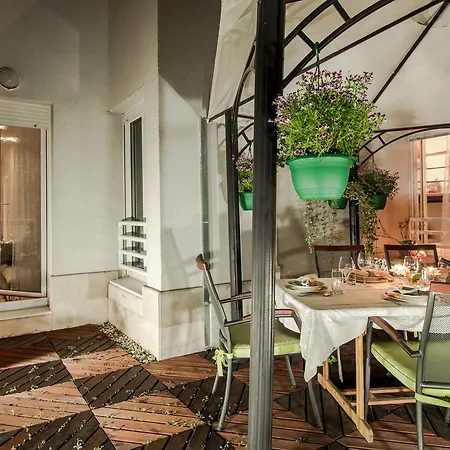 Luxury Seaside Apartament Split